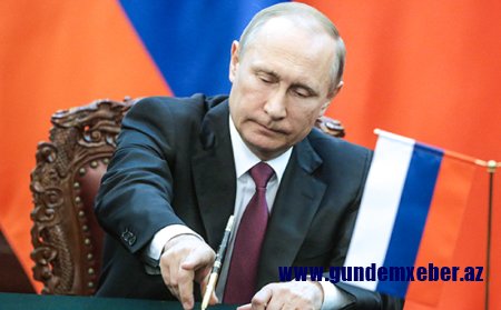 Putin qiymət tavanına əməl edənlərə neft satışının qadağan olunması müddətini artırdı