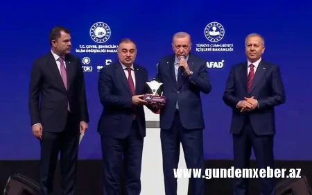 Ərdoğan Azərbaycan səfirinə mükafat verib