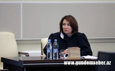 Rusiyanın Azərbaycandan istədiyi sabiq hakim Yelena Xaxaleva haradadır?