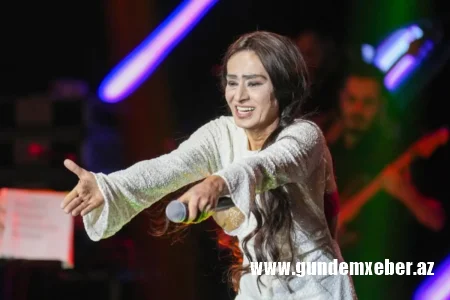 Məşhur türkiyəli müğənni Yıldız Tilbedən səmimi etiraf: "Mikrofon tutmağıma qadağa qoyuldu"