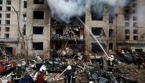 Ukrayna qəsəbəsinə hava zərbəsi endirildi