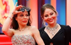 Ornella Mutinin qızı Rusiya vətəndaşlığı üçün müraciət edəcək