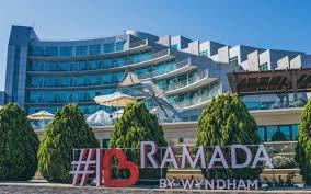 “Ramada” hotelin çirkab suları Şıxov çimərliyinə AXIR? – ŞİKAYƏT/VİDEO