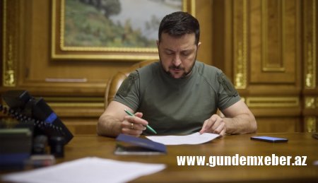 Zelenski “Raşizm”lə bağlı QANUNU İMZALADI