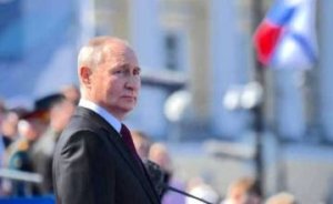 Britaniyalı siyasətçi: Putin Ukraynanı məhv etmək istəyir və sammit planının bir hissəsi ola bilər