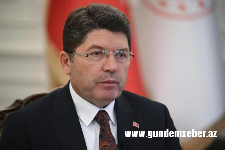 Türkiyənin ədliyyə naziri: "İstanbulda baş verən toqquşmalarla bağlı istintaq başladılıb"