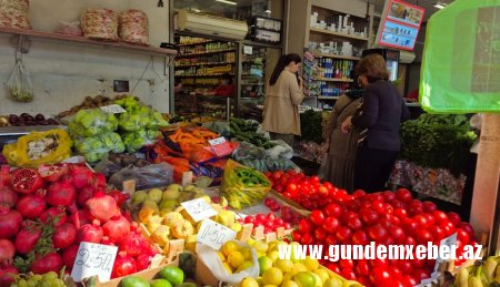 Bazarda qiymətlər bahalaşdı: Əhali narazıdır, satıcılar isə mövsümü əsas gətirir